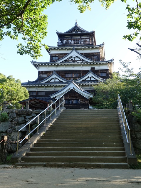 天守南面