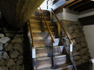 一階への階段