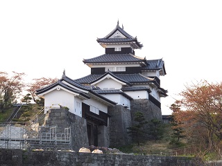 三重櫓と前御門