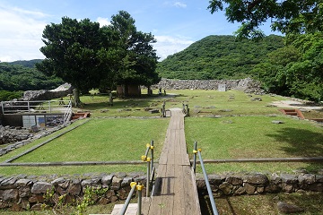 主郭