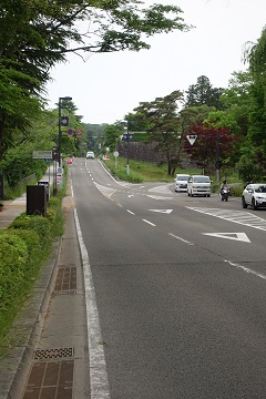 三の丸横