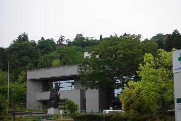 三の丸(仙台市博物館脇)から本丸