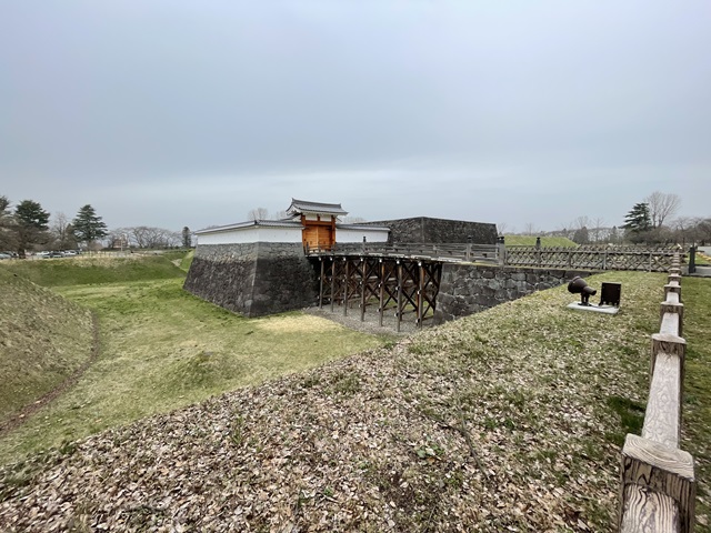本丸一文字門