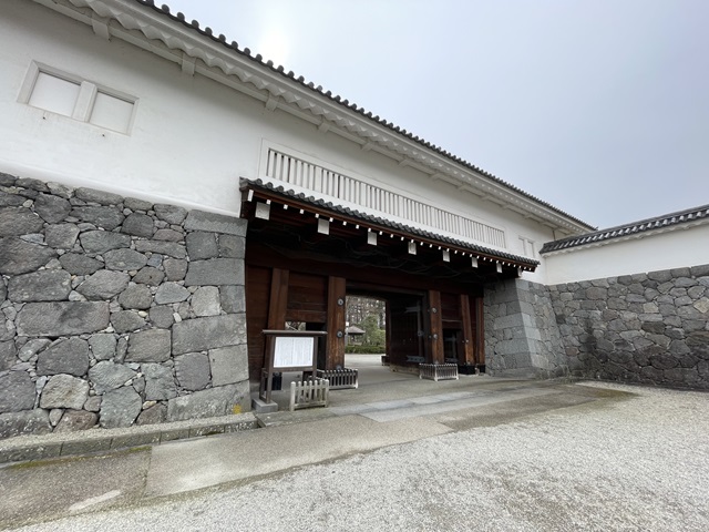 東大手門櫓門